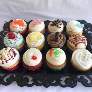 1 Dozen Assorted Cupcakes